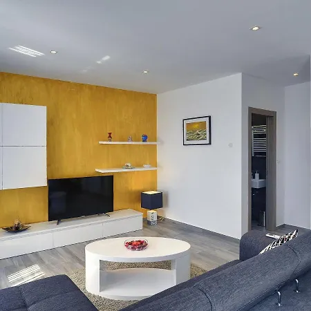 Comfortable House With Private Pool *